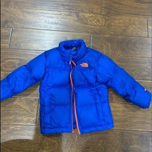 Kids North face puffer jacket! Size 4t